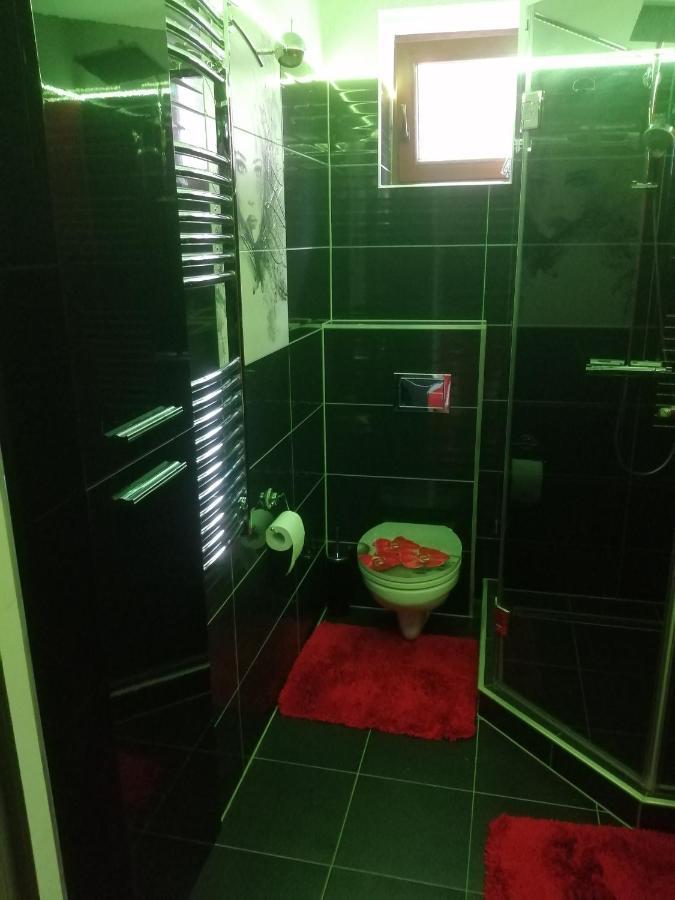 Matyas Apartman Tata Ngoại thất bức ảnh